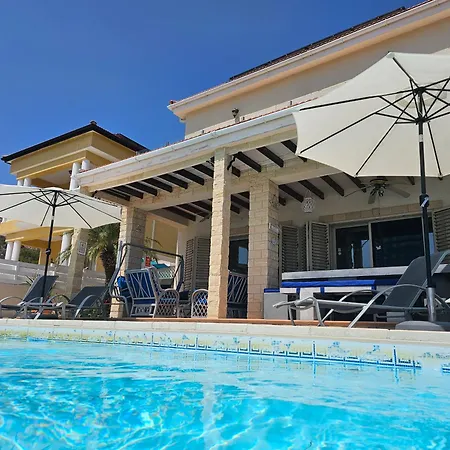 Ocean Breeze Villa