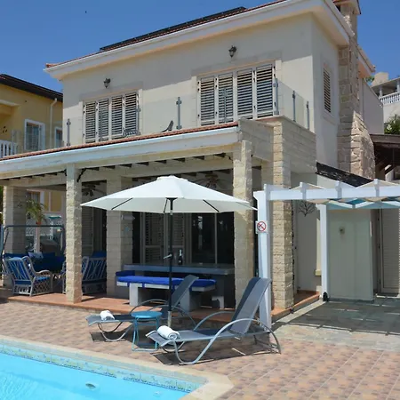 Ocean Breeze Villa *