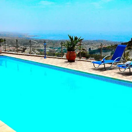 Ocean Breeze Villa Peyia