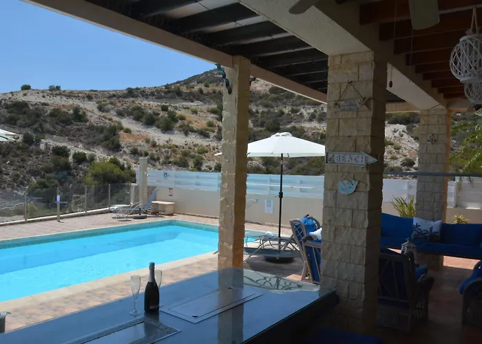 Ocean Breeze Villa *