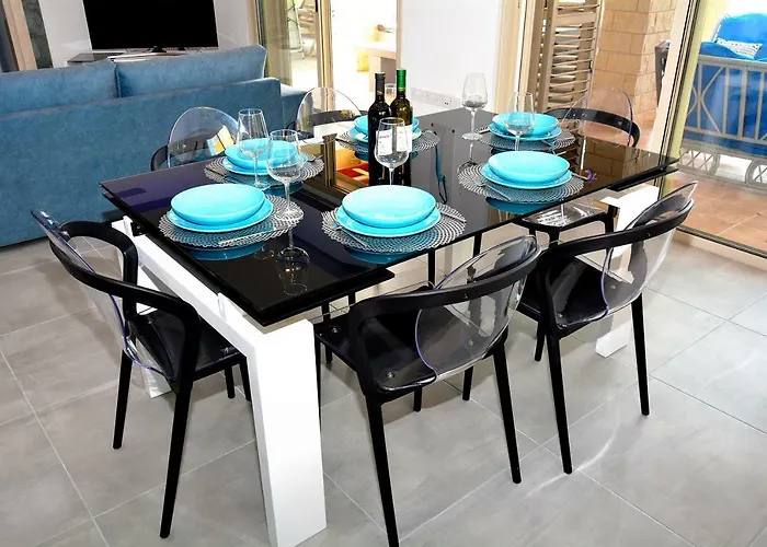 Ocean Breeze Villa Peyia